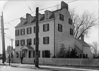 The Crossroads of History: Life at the Merchants and Drovers Tavern